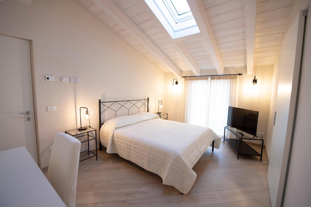 Villino Micol Camere A Due Passi Dal Mare 马瑞纳迪卡拉拉 外观 照片
