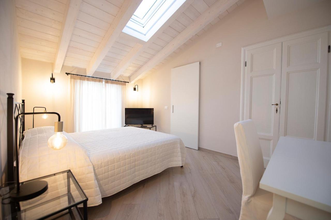Villino Micol Camere A Due Passi Dal Mare 马瑞纳迪卡拉拉 外观 照片