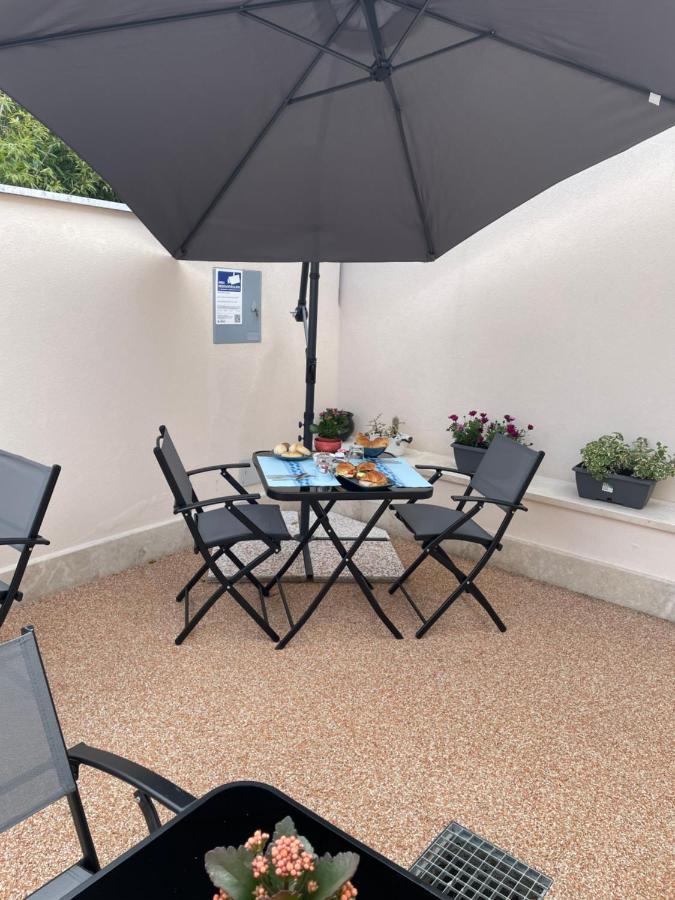 Villino Micol Camere A Due Passi Dal Mare 马瑞纳迪卡拉拉 外观 照片