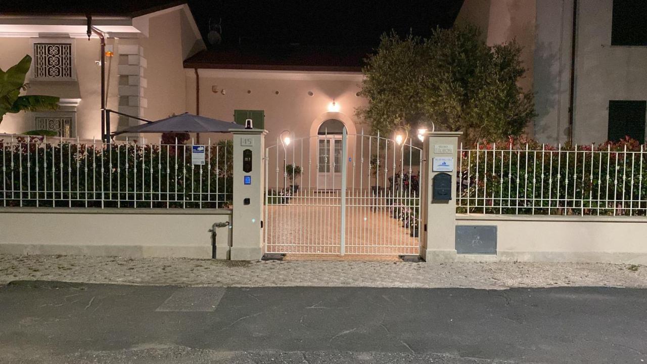 Villino Micol Camere A Due Passi Dal Mare 马瑞纳迪卡拉拉 外观 照片